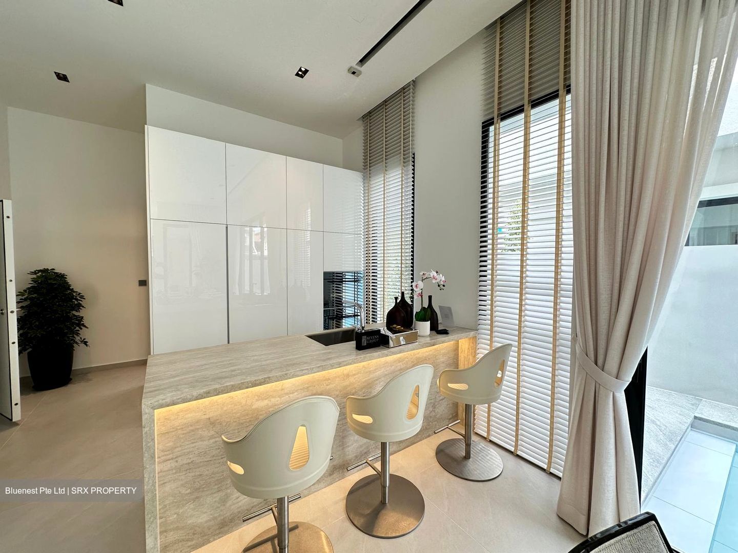 Siglap Road (D15), Terrace #636407191
